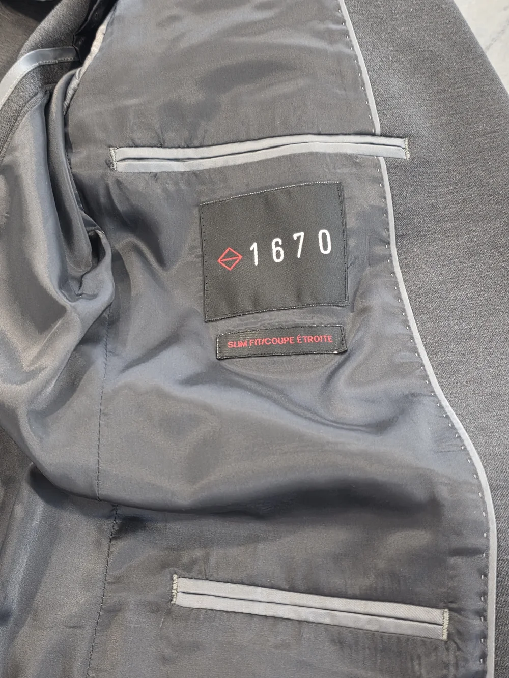 40R Men's 1670 by Hudson's Bay Unstructured Blazer Dark Gray 2 Button Sport Coat